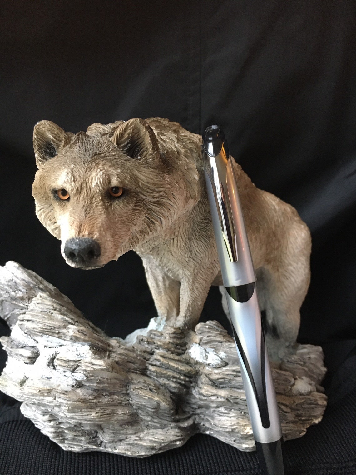Living Stone Wolf Figurine Lookout Iirealistic and Great Etsy