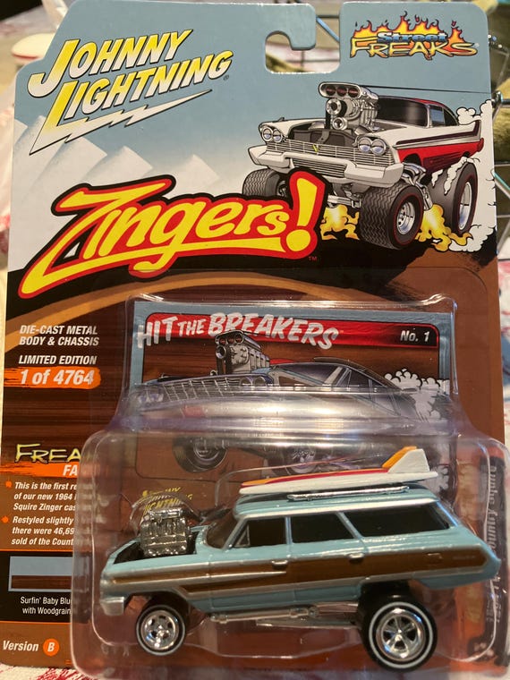Johnny Lightning 1:64 Street Freaks - Hearse Noire Custom Boueuse - Modèle 2023 Neuf