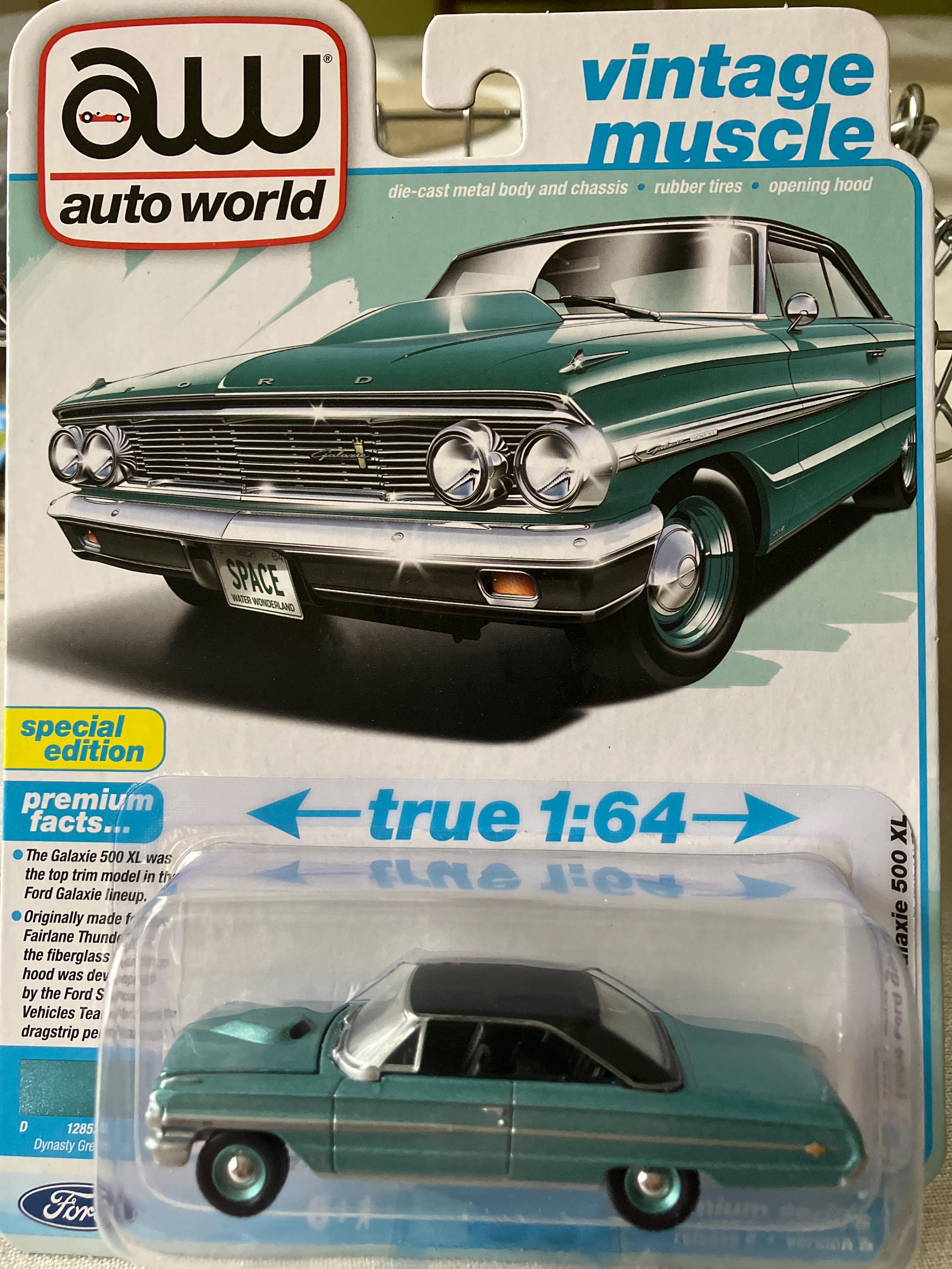 WORLD CAR CATALOGUE 1964 旧車カタログ世界名車 希少 Auto World 1964 Ford Galaxie 500 XL-1/64 Diecast Car Special