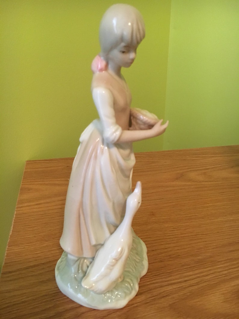 Vintage porcelain figurine made in Taiwan in great condition Etsy