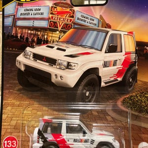 Hot wheels Premium Mitsubishi Pajero Evolution -diecast metal 1/64 car Real Riders image 1