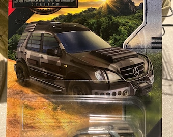 Matchbox ‘97 Mercedes Benz  ML 320 Jurassic World-1/64 diecast truck