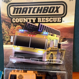 Matchbox County Rescue Flame Tamer -diecast Fire Truck 1/64 NIP