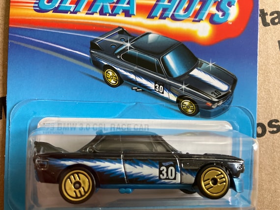 Un confronto veloce: BMW 3.0 CS 97 (:43) Minichamps vs Detail Cars – PITLANEITALIA