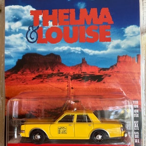 Greenlight “Thelma and Louise”-limited edition 1984 Dodge Diplomat Taxi -1/64 diecast car in new condition