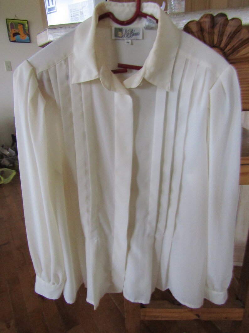 Vintage Ivory Career Blouse size 14 LeBlouse