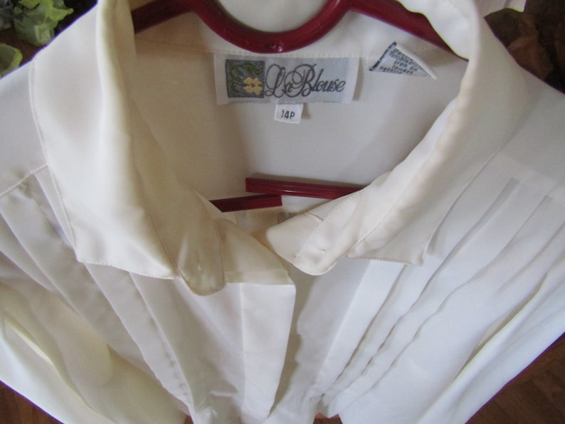 Vintage Ivory Career Blouse size 14 LeBlouse
