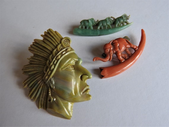 Three 1950's Early Plastic Brooches - image 2