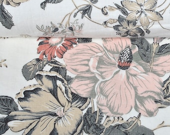 REMNANTS SALE! Softened floral pattern linen fabric, medium weight linen with flowers, 205 GSM. Washed linen fabric by the meter