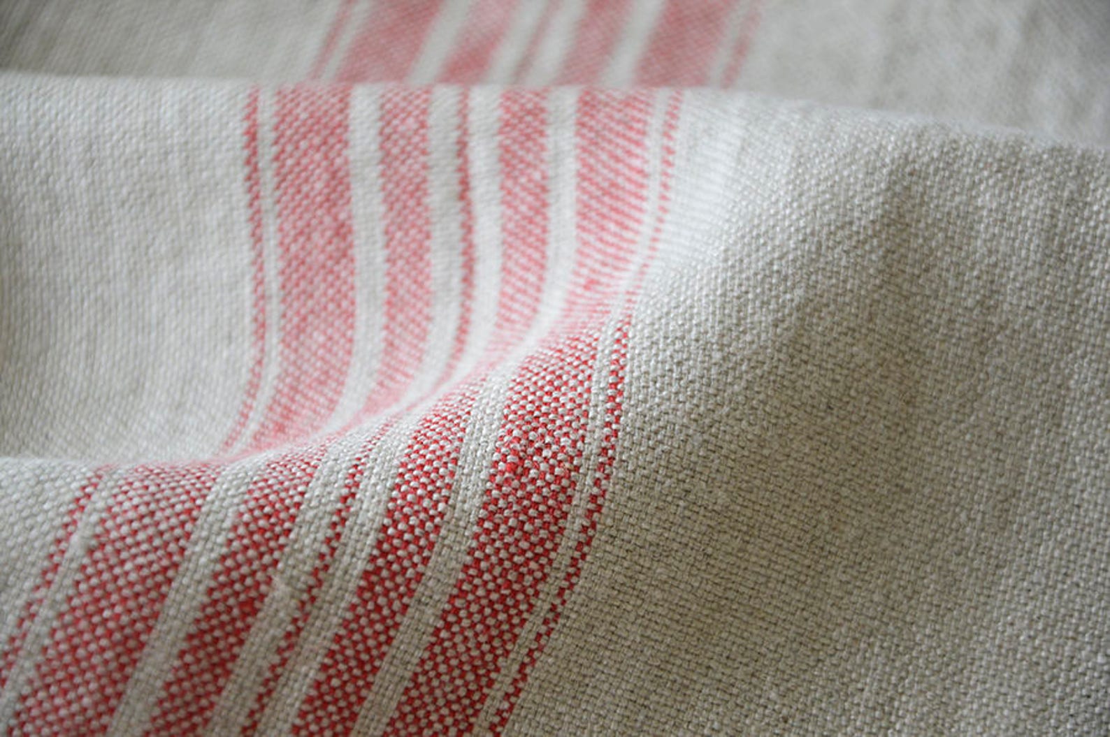 Льняная ткань 5 букв. Ринговая специальная ткань French Linen. Ткань лен в полоску. Льняные простыни в полоску. Льняная ткань в полоску.