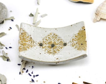 POTTERY SOAP BOWL WHITE - Ceramic with ornament