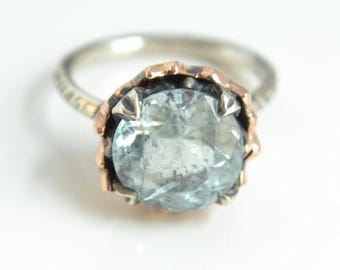 Handgjord akvamarinring i sterlingsilver med accent i 9 karat roséguld