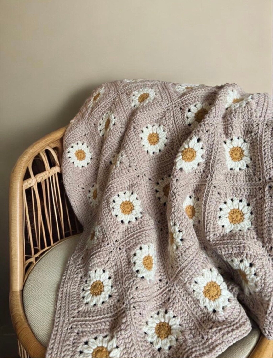 Cozy Days Daisy Blanket