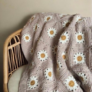 Handmade Crochet Blanket | Cozy Days Daisy Blanket | Crochet Blanket | Daisy Blanket | Daisy Granny Square Blanket | Mother’s Day Gift