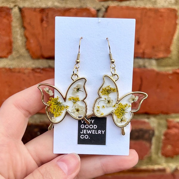 Gold Butterfly Earrings, Dried Flower Earrings, Butterfly Pressed Flower Earrings, Floral Resin Bezel Earrings, Cute Gift Ideas