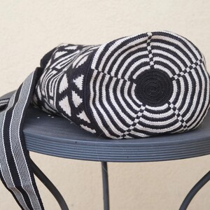 Borsa Wayuu Mochila bianca e nera, tracolla all'uncinetto, Boho Chic image 4