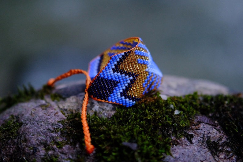 Bracciale con linea INTI. Bracciale a fascia di perline di semi Inga, braccialetto boho chic, gioielli nativi della Colombia. image 8