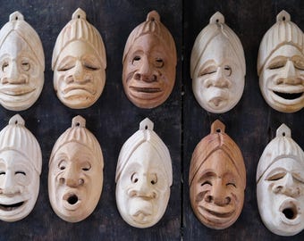 Kamëntša Carved Willow Wood Mask, Indigenous Tribal Art (12 x 6 cm)