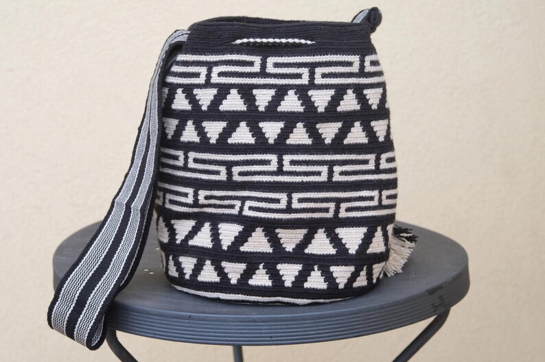 Borsa Wayuu Mochila bianca e nera, tracolla all'uncinetto, Boho Chic image 2