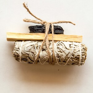 Smudge Stick Kit, Palo Santo Smudge Stick with Crystal, Crystal Cleansing Kit, Palo Santo Bundle, Crystal Smudge Stick, Sage Stick Bundle