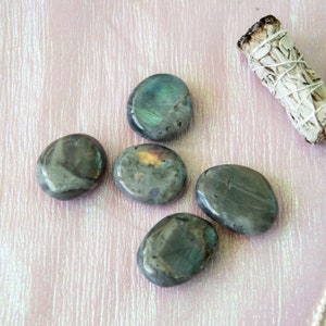 Labradorite Palm Stone, Polished Labradorite Crystal, Labradorite Hand Stone, Labradorite Carry Stone