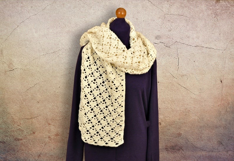 Sciarpa uncinetto in lana merino colore chiaro panna image 0
