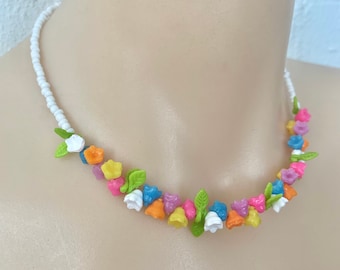 Original vintage beads Handmade choker Flower necklace Unique jewellery Gift for her Colourful bead Retro jewellery