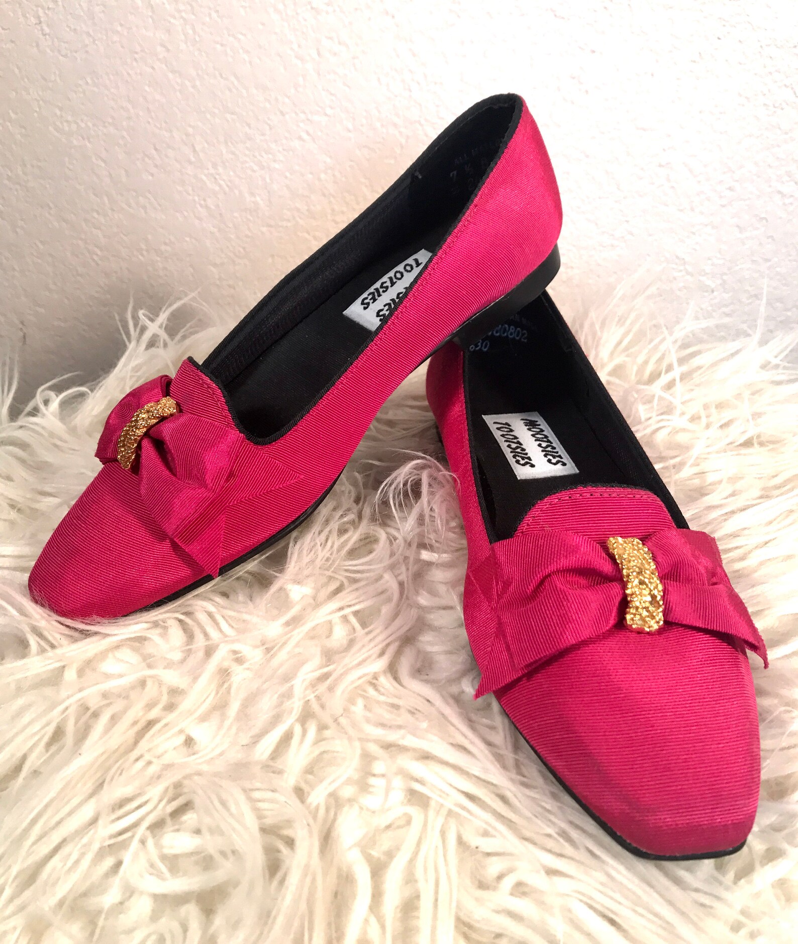 80s fuchsia satin ballet flats / vintage hot pink shoes