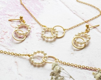 Beaded pearl eternity jewellery set