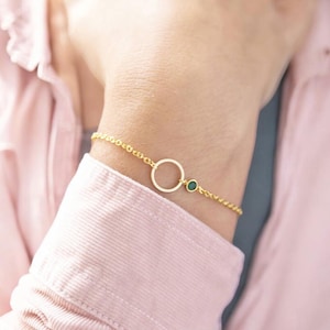Minimalist gold circle birthstone bracelet