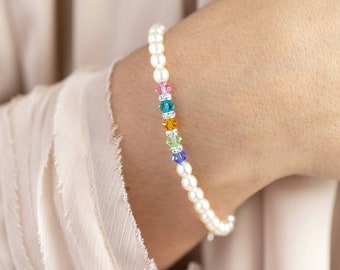 Family birthstone pearl beaded bracelet