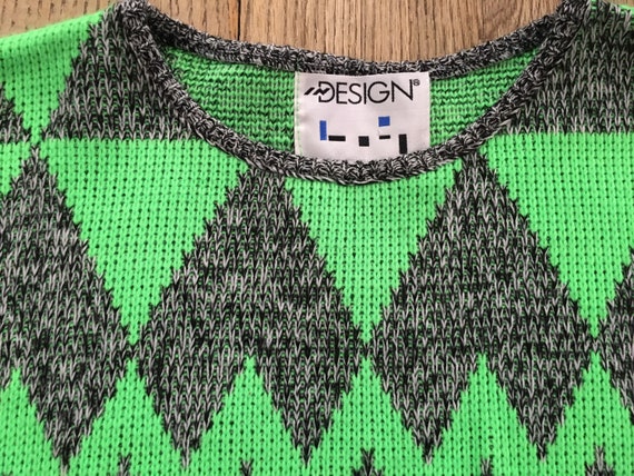 Vintage 1980s Women’s Pullover Acrylic Sweater by… - image 2