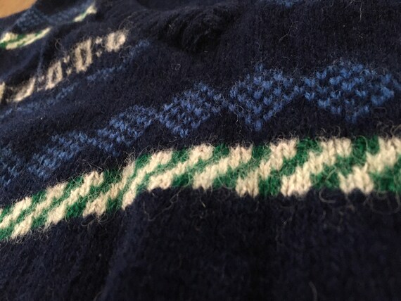 Vintage 1970s-80s 100% Shetland Wool V-Neck Pullo… - image 7