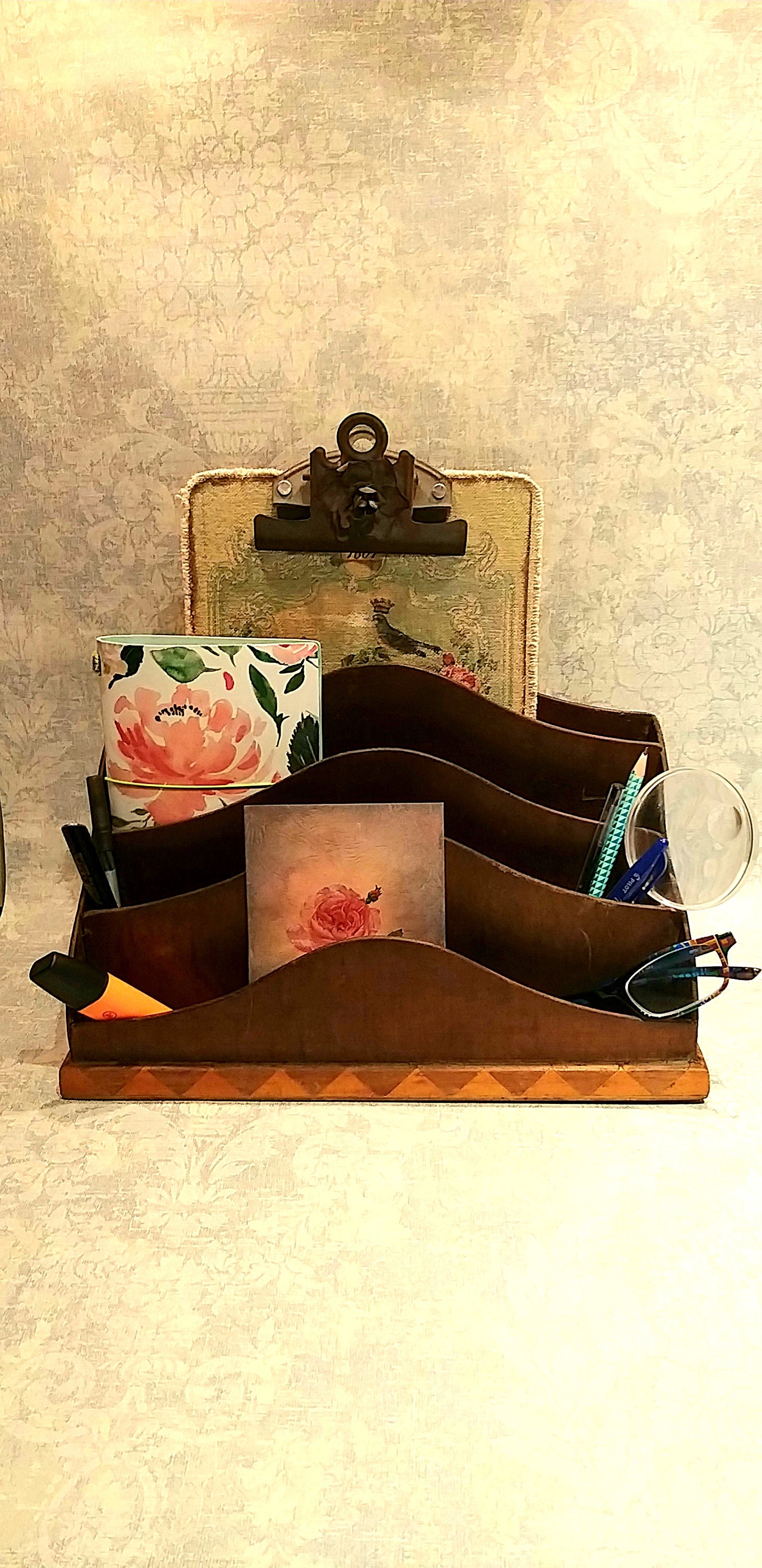 Lovely Français Wooden Vintage Desk Organizer Letter Rack. Country Farmhouse, Hanging Mail, Sorter C