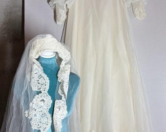 VTG Ivory Lace Wedding Dress Boho Prairie w Veil Train XS S W Keepsake Box
