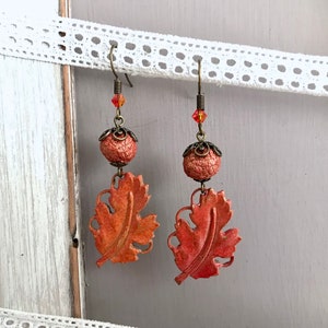 Ceramic earrings and leaves