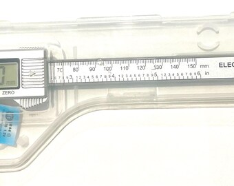 Brandneuer 6-Zoll-Carbon-Faser-DIGITALMESSER (mm / Zoll) in Box