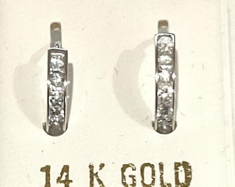 Neue 14K Weißgold kleine Huggie Ohrringe mit Dias