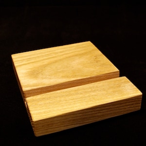 Massiver Eschenholz Tablet-Ständer, Schreibtischständer für iPad, Holz-Tablet / iPad-Halter, handgefertigter iPad- und Telefonständer