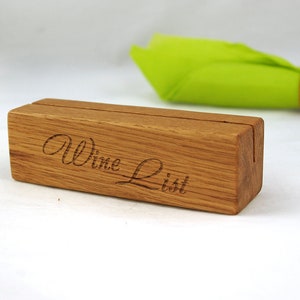 Set von 12 Weinkartenhaltern aus Eiche, kundenspezifische hölzerne Weinkartenhalter, personalisierte Tisch- / Tischplattenschilder, Restaurant / Bar-Weinkartenbord