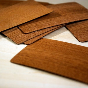 50 visitekaartjes mahoniefineer, formaat 90х50 mm, 0,60 mm dik, houten blanco kaarten, unieke plaatskaarten, houten kaart, houten cadeaukaartjes, doe-het-zelfkaart