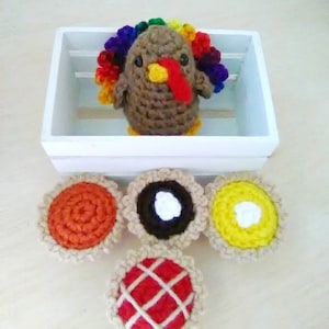 Crochet thanksgiving bowl fillers, turkey, pies, amigurumi turkey, chocolate, cherry, lemon, pumpkin pie, turkey bowl fillers, tiered tray