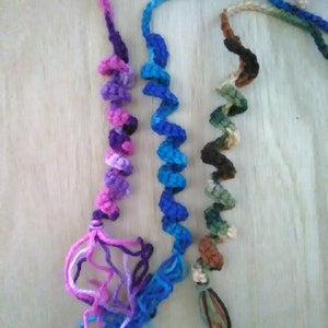 Crochet cat toys, crochet spiral cat toys, crochet cat toy, crochet spiral toy, cat toys, spiral cat toys, cat toys on a string