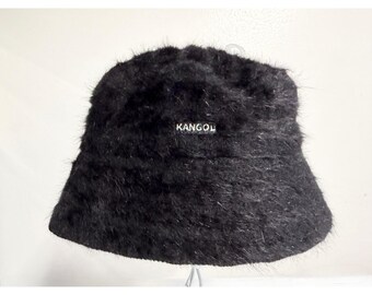 Kangol Svart Pälsull Bucket Hat One Size Fuzzy Logo Bell Hat 2822BC02 Exempel