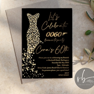DIGITAL Glitz & Glam Personalized Party invita 007 Theme, Abito Glitter Oro, Testo effetto Oro 40 50 60 70