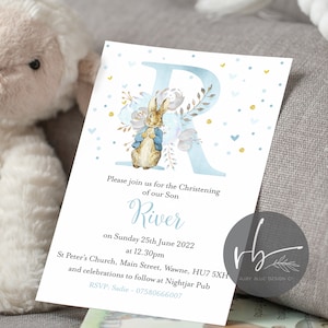 Invitaciones de bautizo con la inicial de Peter Rabbit personalizadas digitalmente, invitaciones de Peter Rabbit a Flopsy Rabbit, descarga digital