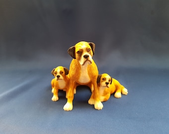 ゴールデンレトリバーの立ち姿の犬の置物 シェラット・シンプソン