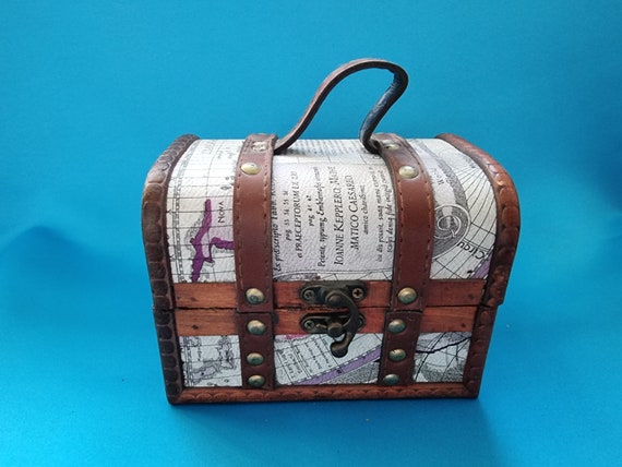Map jewellery box, wooden jewellery box, carved jewellery box, big wooden jewellery box, brown jewellery box, brass jewellery box