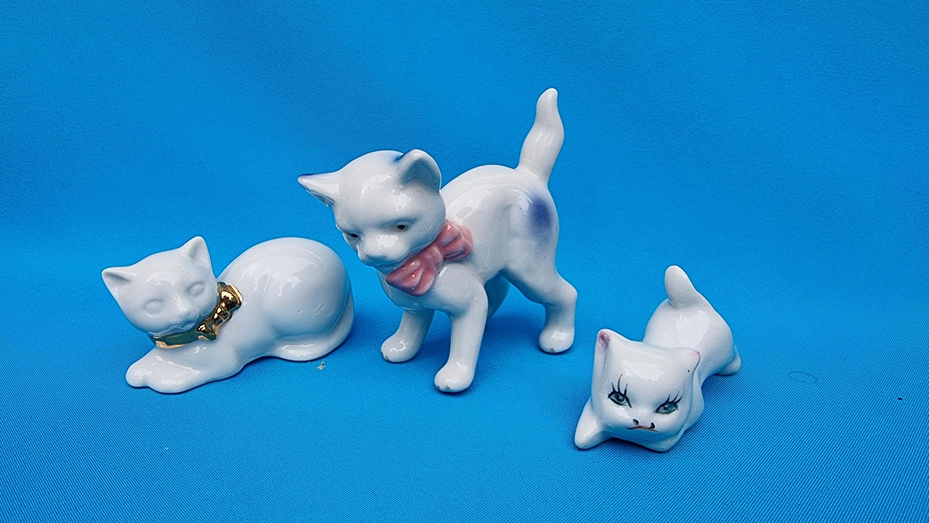 猫の置物(陶器) C 陶器の猫の置物、磁器の猫の置物、猫の置物、小さな猫の置物 - Etsy 日本