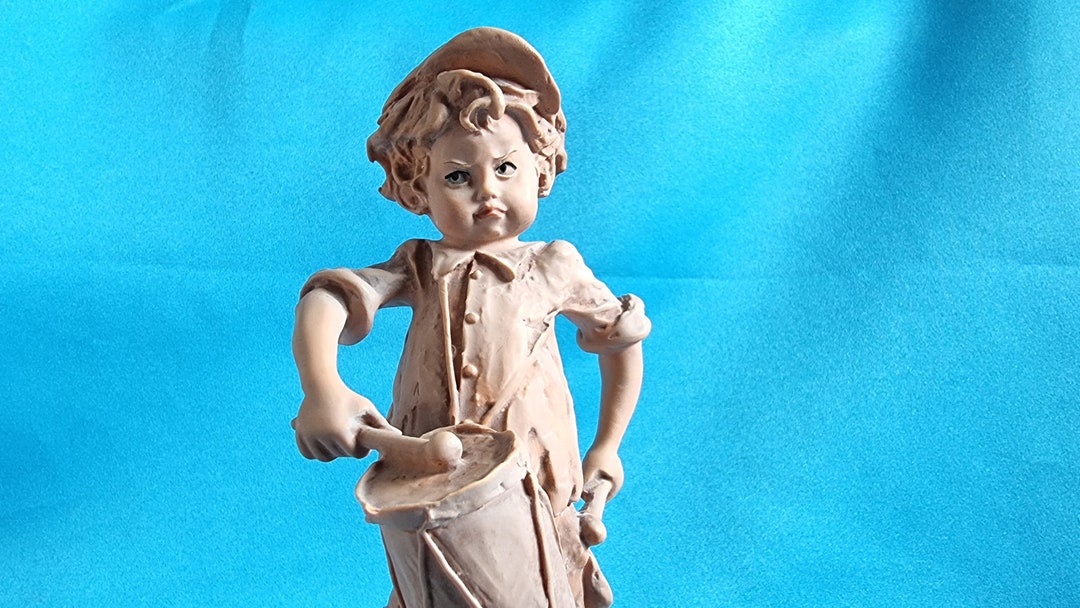 Giuseppe Armani, Armani Figurine, Capodimonte Figurine, Boy Figurine, Boy Drum Figurine, Musical